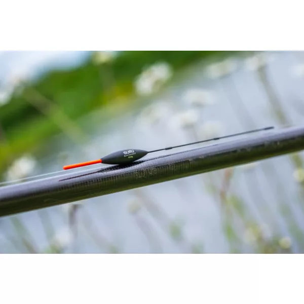 Guru Slim Maggot 0,35gr Plută de competiție